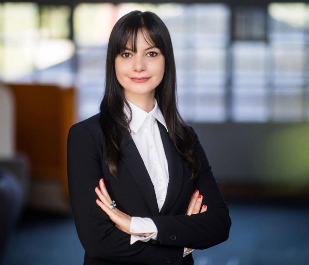 Alveen Shirinyans
Associate - van den Berg Arbitration.